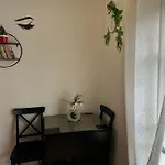 Mon *