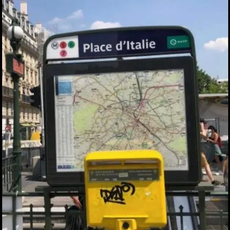 Mon * Paris
