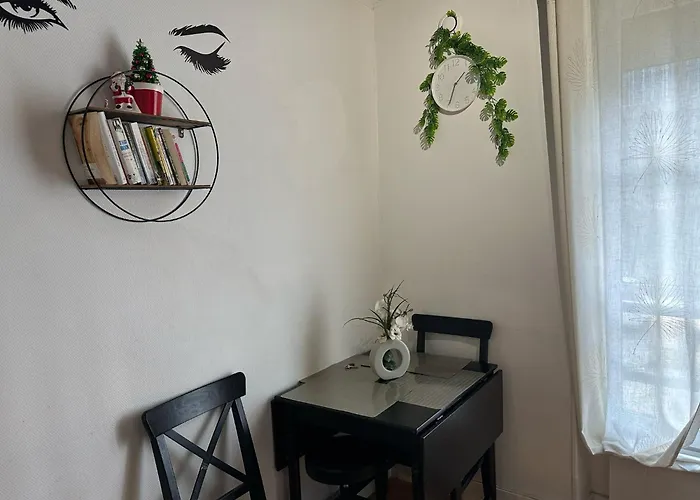 Mon